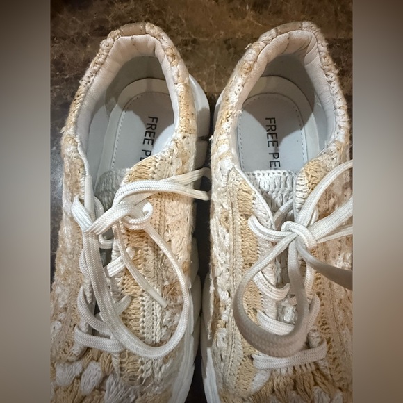 Free People. Catch me if you Can Crochet Sneakers. Cream/White. Size 41 (10.5). - Picture 10 of 13